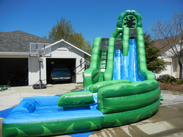 Emerald Ice Water Slide 20' - Image 3